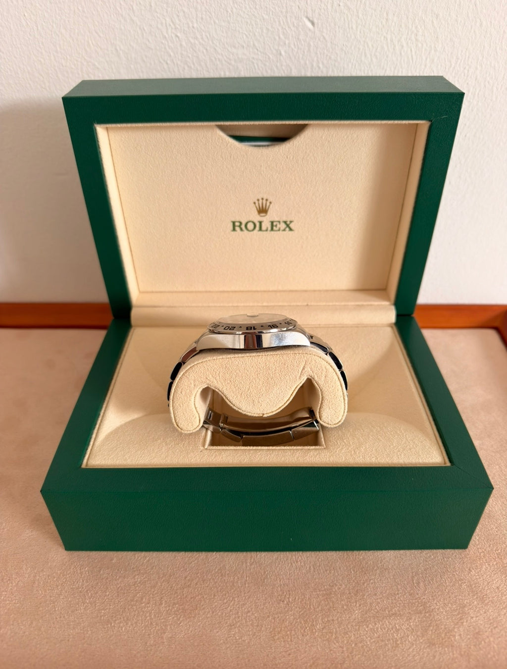 ROLEX EXPLORER II - 226570